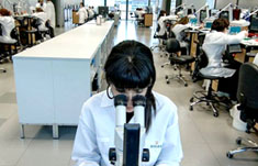 欧米茄上海维修网点拥有独立的检修实验室